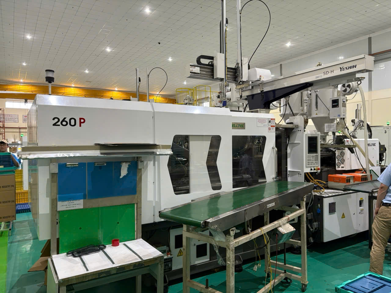 Blow Molding Sourcing: How to Cut Costs Without Cutting Corners