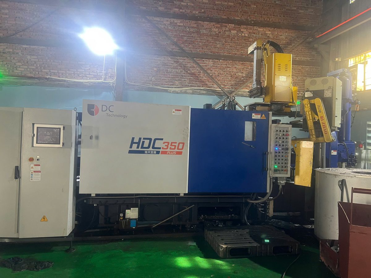 Aluminum die casting machine 2