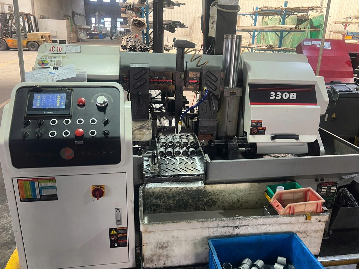 Automatic Horizontal Band Saw